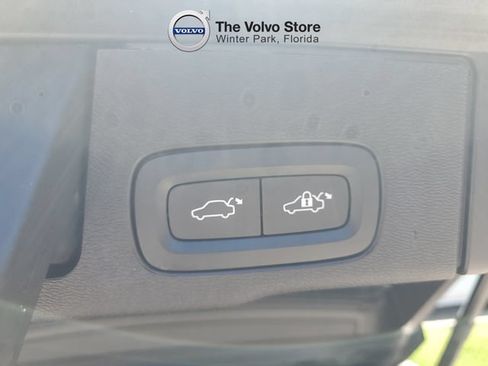 Certified 2023 Volvo XC60 B5 Ultimate w/ Climate Package AWD/4WD image 10