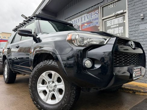Used 2016 Toyota 4Runner SR5 image 1