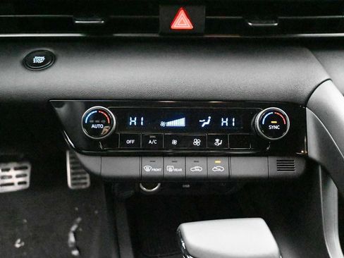 New 2025 Hyundai Elantra Sport FWD image 9