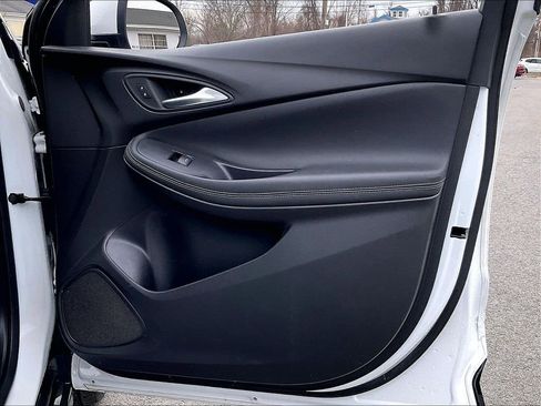 Used 2024 Buick Encore GX Sport Touring image 25