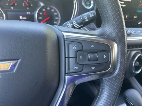 Used 2025 Chevrolet Blazer LT AWD/4WD image 19