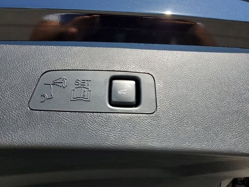 New 2026 Lincoln Corsair Premiere image 7