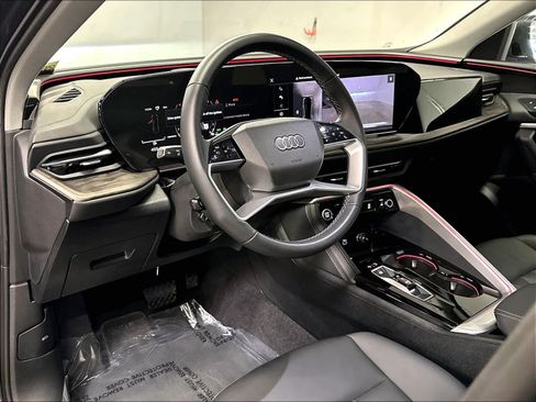 Certified 2025 Audi Q5 Premium w/ Convenience Package AWD/4WD image 16
