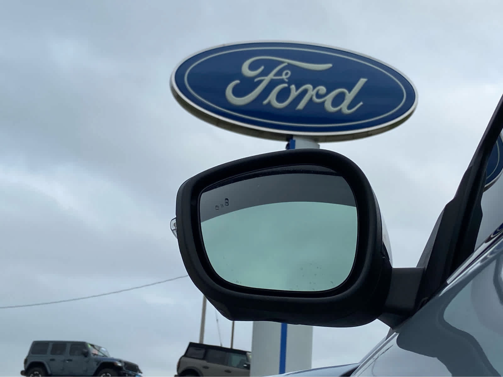 Used 2024 Ford Mustang Mach-E Premium AWD/4WD image 40