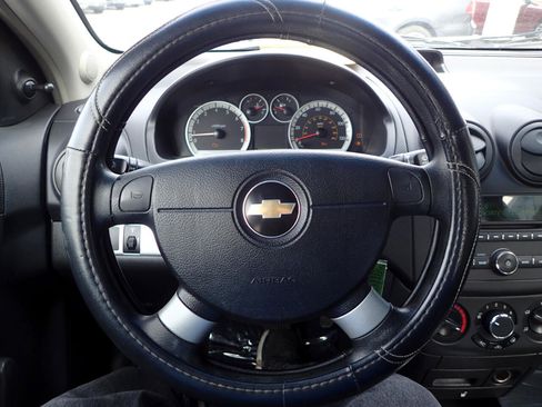 Used 2010 Chevrolet Aveo LT image 14