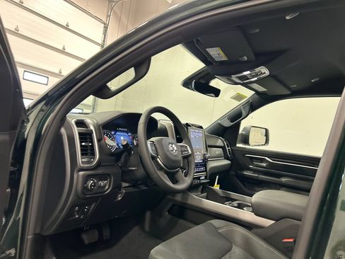 New 2026 RAM 1500 Big Horn AWD/4WD image 17