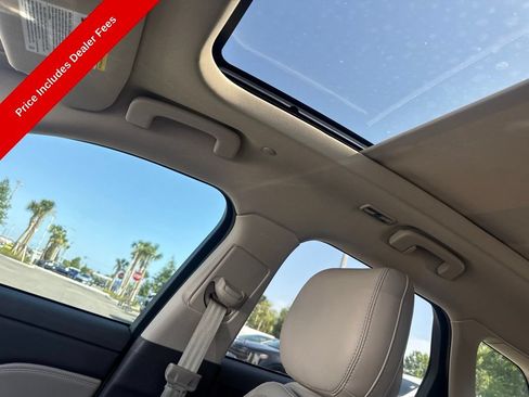 Used 2024 Lincoln Corsair Grand Touring w/ Equipment Group 302A AWD/4WD image 8