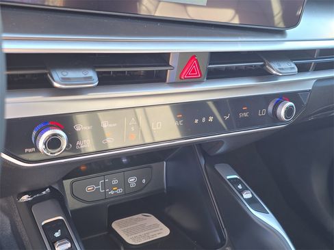 New 2026 Kia Sorento S image 24