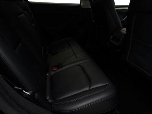 Used 2023 Tesla Model Y Long Range AWD/4WD image 39