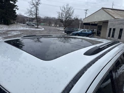 Certified 2022 Jeep Grand Cherokee Limited w/ Tech Group image 7