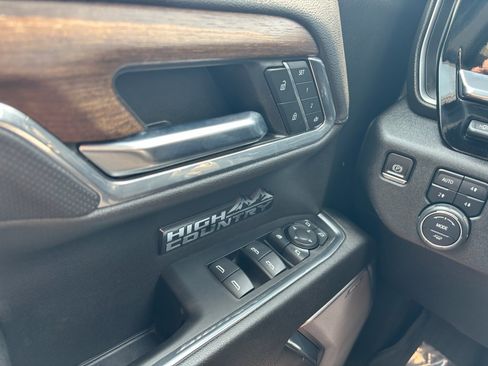 Used 2023 Chevrolet Silverado 1500 High Country w/ High Country Premium Package image 11
