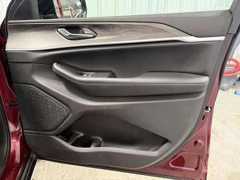 New 2026 Jeep Grand Cherokee L 4WD image 12