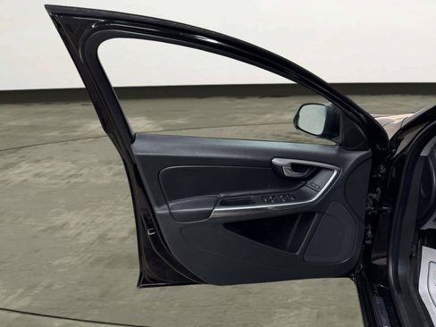 Used 2013 Volvo S60 T5 FWD image 13