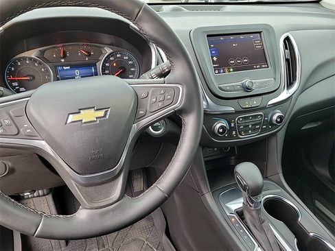 Used 2023 Chevrolet Equinox LT image 25