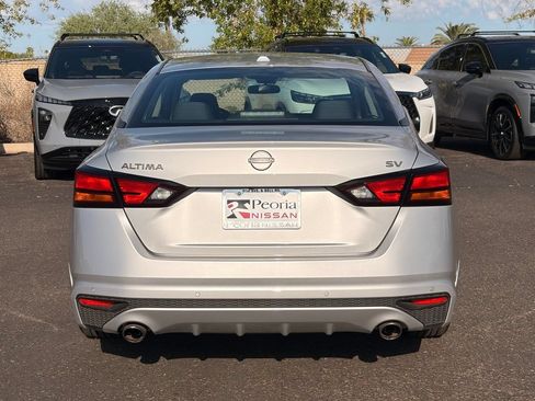 Certified 2024 Nissan Altima 2.5 SV w/ SV Premium Package FWD image 5