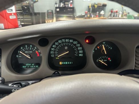 Used 2003 Buick Le Sabre Limited w/ Celebration Edition Package image 25