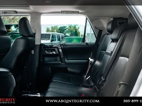 Used 2019 Toyota 4Runner Limited AWD/4WD image 40