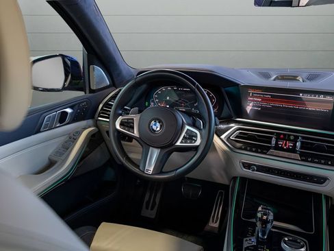 Used 2020 BMW X7 M50i w/ Dynamic Handling Package AWD/4WD image 31