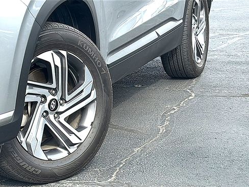 Used 2023 Hyundai Santa Fe SEL w/ Cargo Package image 3