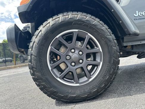 Used 2021 Jeep Gladiator Overland w/ Popular Equipment Package AWD/4WD image 12
