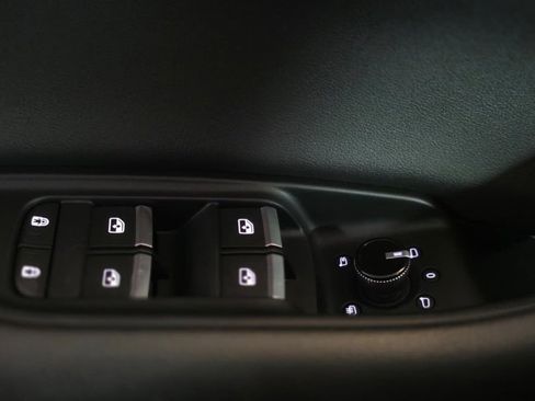 Used 2021 Audi Q8 Premium Plus image 25