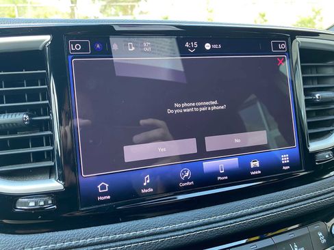 Used 2021 Chrysler Pacifica Touring w/ Uconnect Theater Family Group AWD/4WD image 24