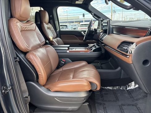 Certified 2022 Lincoln Navigator Reserve image 15