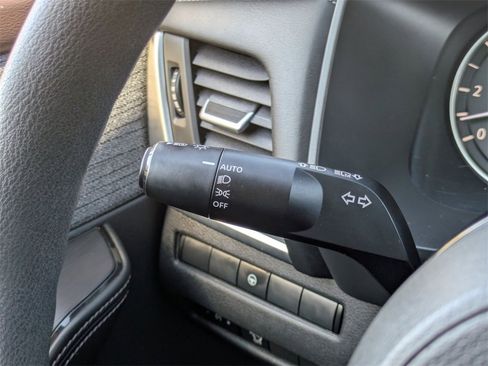 Certified 2023 Nissan Rogue SV image 21