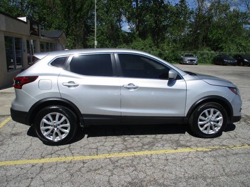 Used 2021 Nissan Rogue Sport S image 4