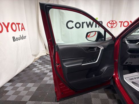 Used 2025 Toyota RAV4 LE image 21