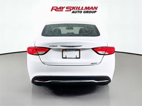 Used 2015 Chrysler 200 Limited image 6
