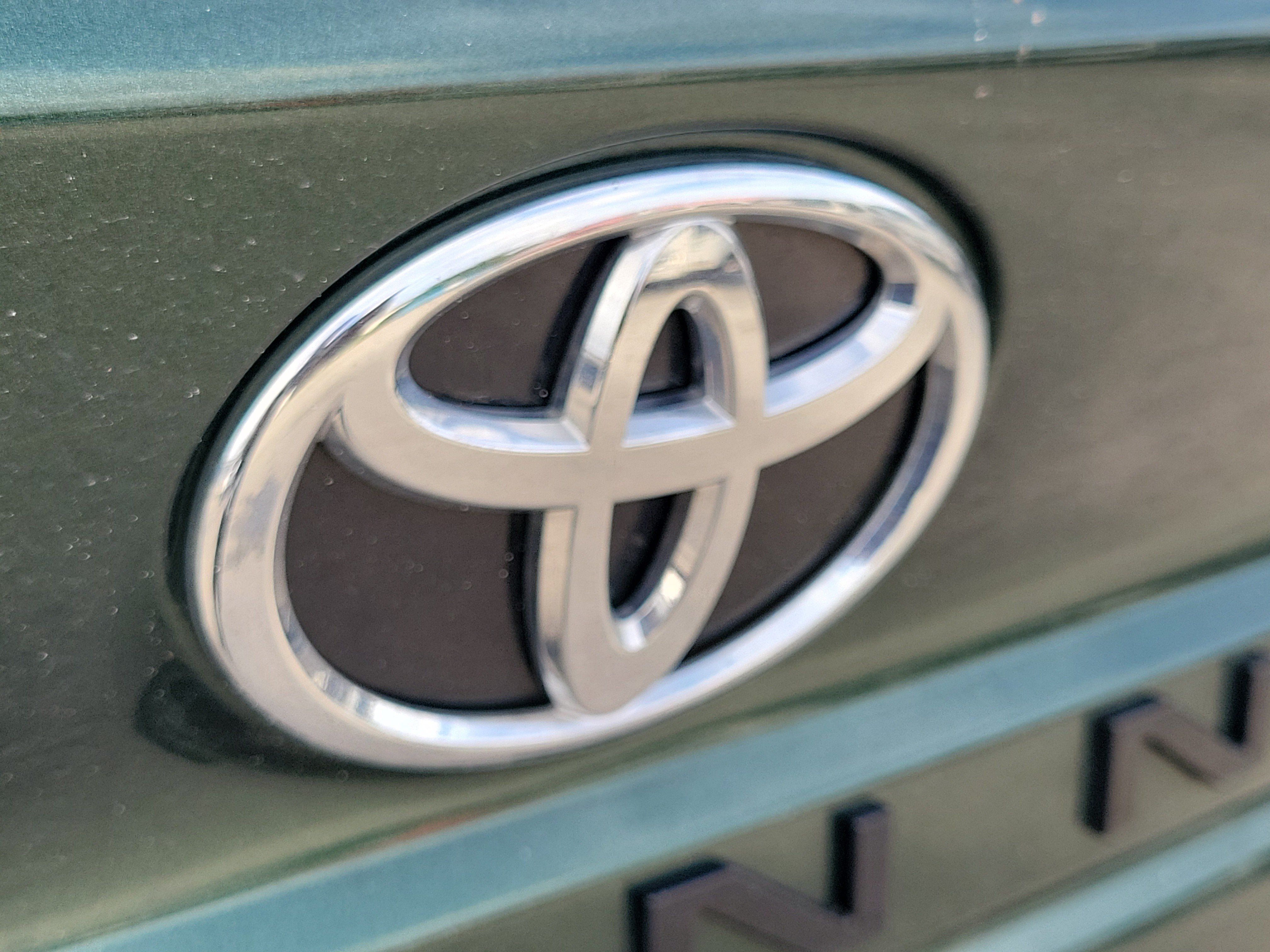 Used 2026 Toyota Sienna XLE FWD image 11