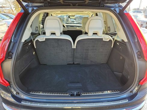 Certified 2024 Volvo XC90 B6 Ultimate image 28
