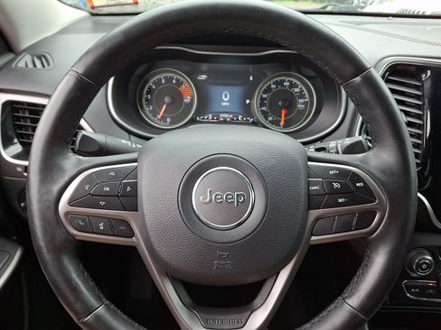 Used 2019 Jeep Cherokee Limited AWD/4WD image 18