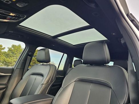 New 2025 Jeep Grand Cherokee L Limited w/ Black Appearance Package image 27