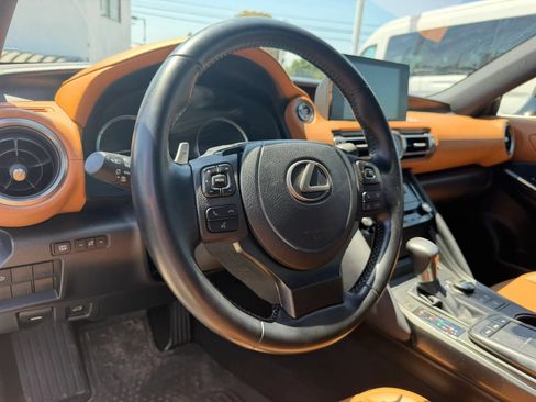 Used 2022 Lexus IS 300 RWD image 11