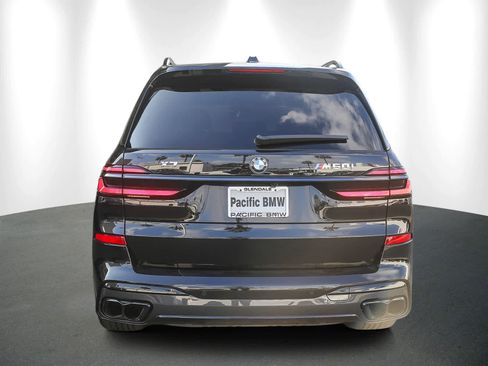 Used 2026 BMW X7 M60i w/ Climate Comfort Package image 5