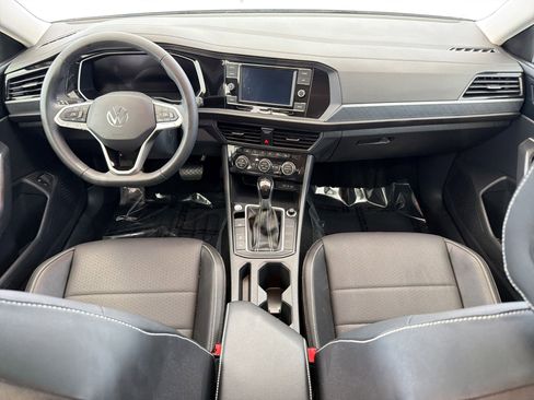 Certified 2024 Volkswagen Jetta SE image 17