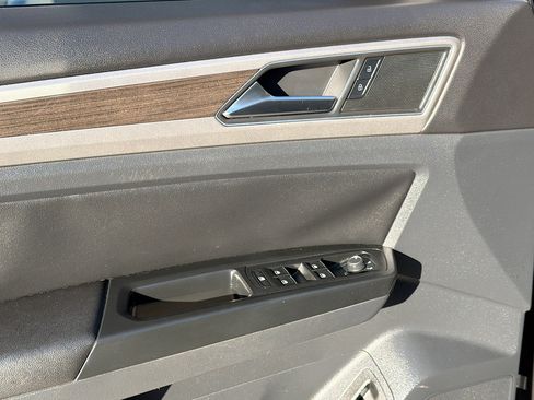 Used 2019 Volkswagen Atlas SEL image 17