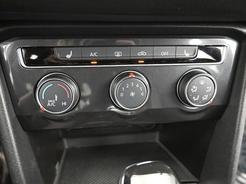 Used 2024 Volkswagen Tiguan SE FWD image 32
