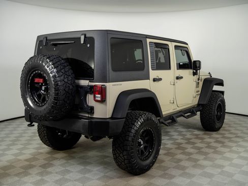 Used 2018 Jeep Wrangler Unlimited Sport w/ Connectivity Group AWD/4WD image 25