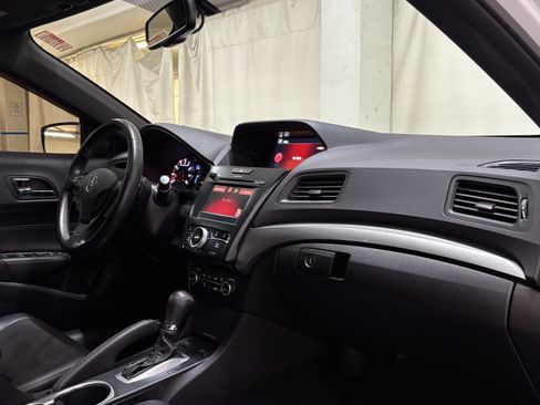 Used 2018 Acura ILX FWD image 22
