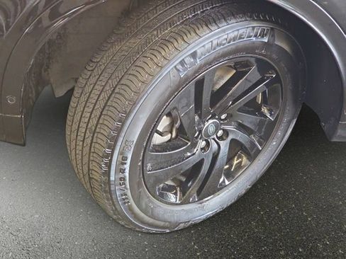 Certified 2025 Land Rover Discovery Sport S AWD/4WD image 34