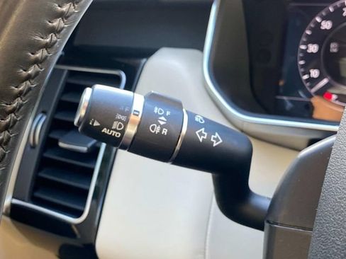 Used 2018 Land Rover Range Rover Sport HSE AWD/4WD image 22