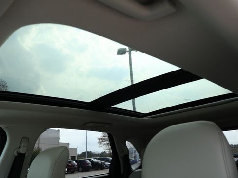 Used 2017 Ford Edge Titanium w/ Equipment Group 301A image 29