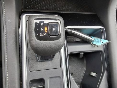 Used 2025 Nissan Pathfinder SV AWD/4WD image 37