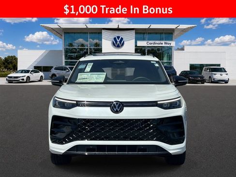 New 2026 Volkswagen Tiguan SE R-Line FWD image 8