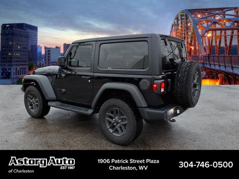 Used 2025 Jeep Wrangler Sport S image 5