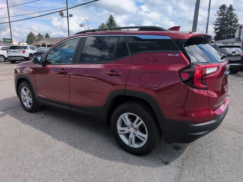 Used 2024 GMC Terrain SLE w/ Driver Convenience Package AWD/4WD image 3