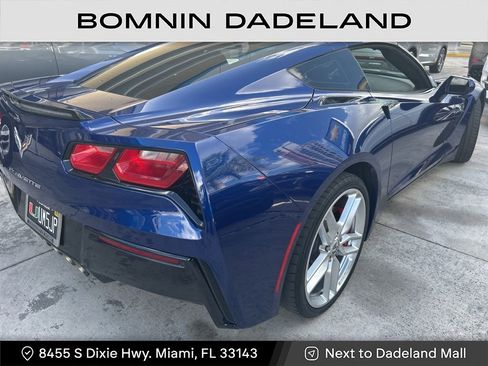 Used 2018 Chevrolet Corvette Stingray Coupe w/ 1LT image 10